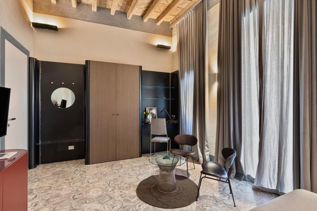 Palazzo Calo Aparthotel Bari Exteriör bild