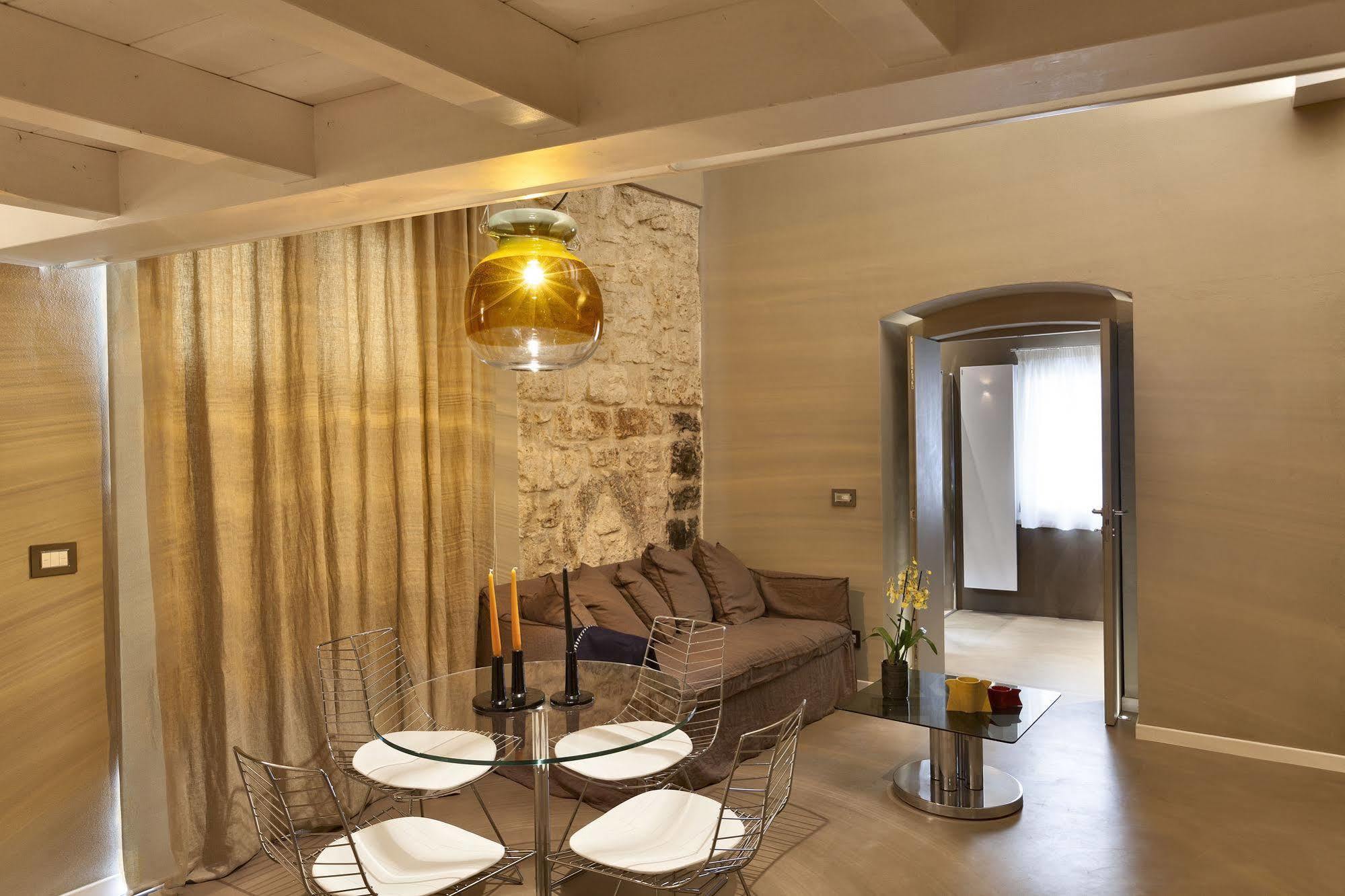 Palazzo Calo Aparthotel Bari Exteriör bild