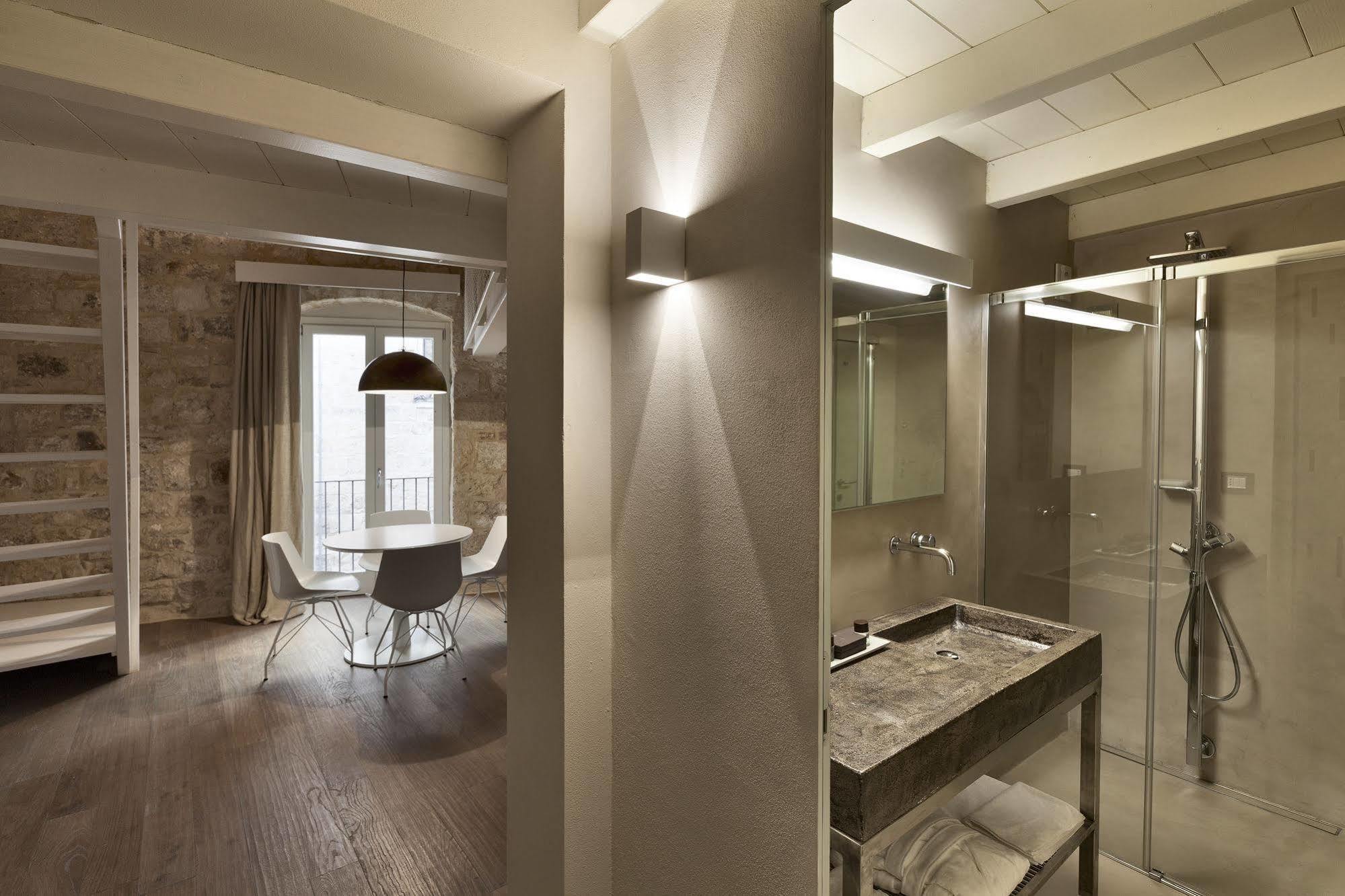 Palazzo Calo Aparthotel Bari Exteriör bild