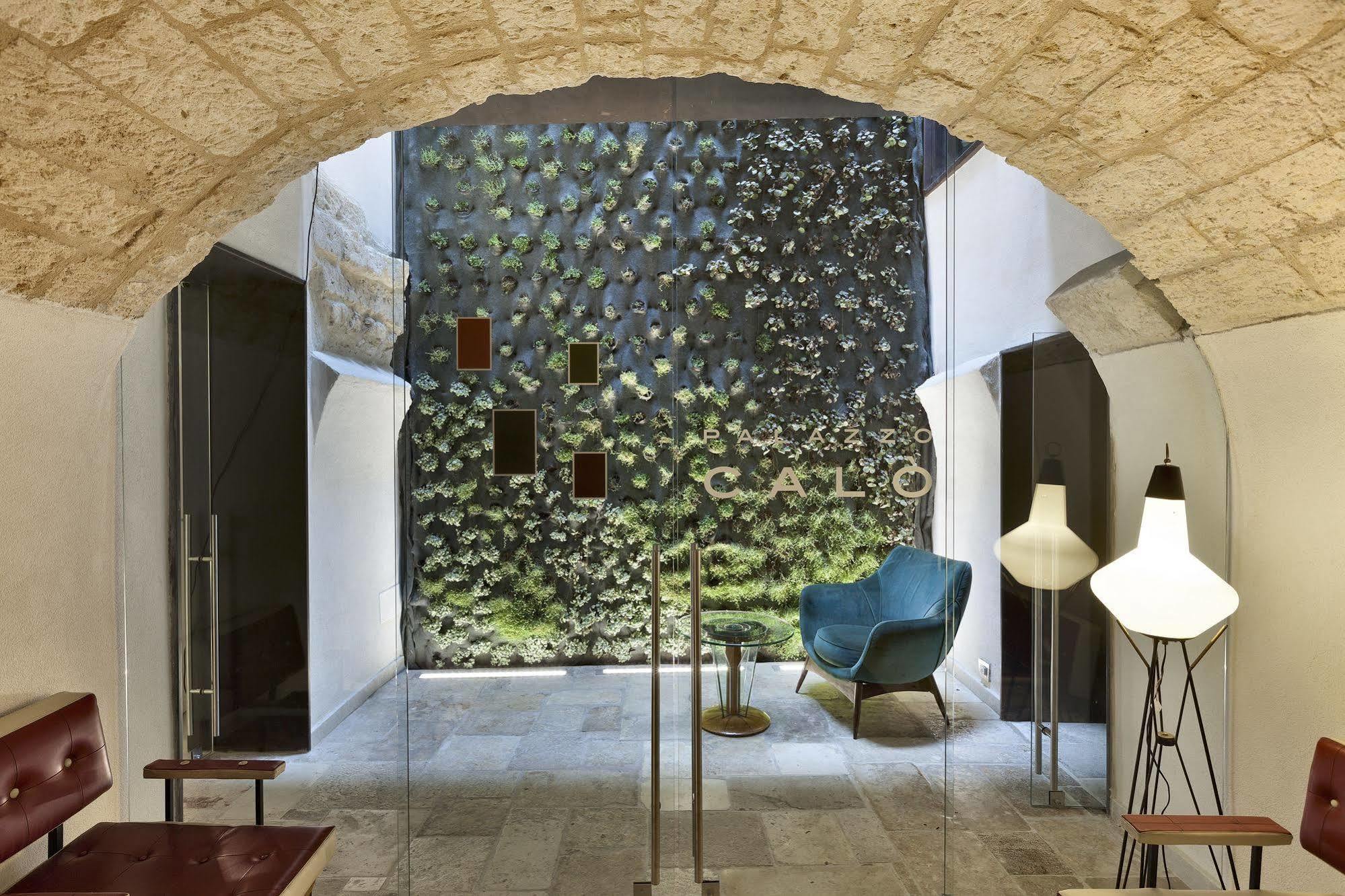 Palazzo Calo Aparthotel Bari Exteriör bild