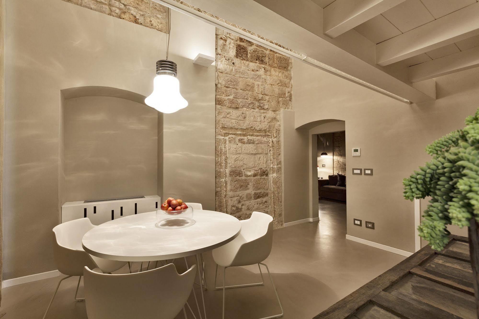 Palazzo Calo Aparthotel Bari Exteriör bild